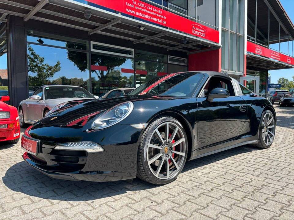 Image 19/20 of Porsche 911 Targa 4 GTS (2015)