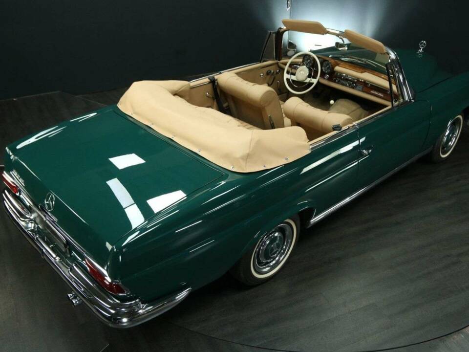 Immagine 33/50 di Mercedes-Benz 250 SE (1966)