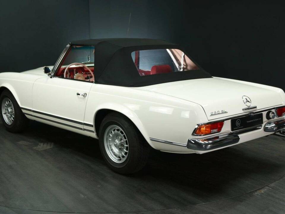 Immagine 4/30 di Mercedes-Benz 230 SL (1964)
