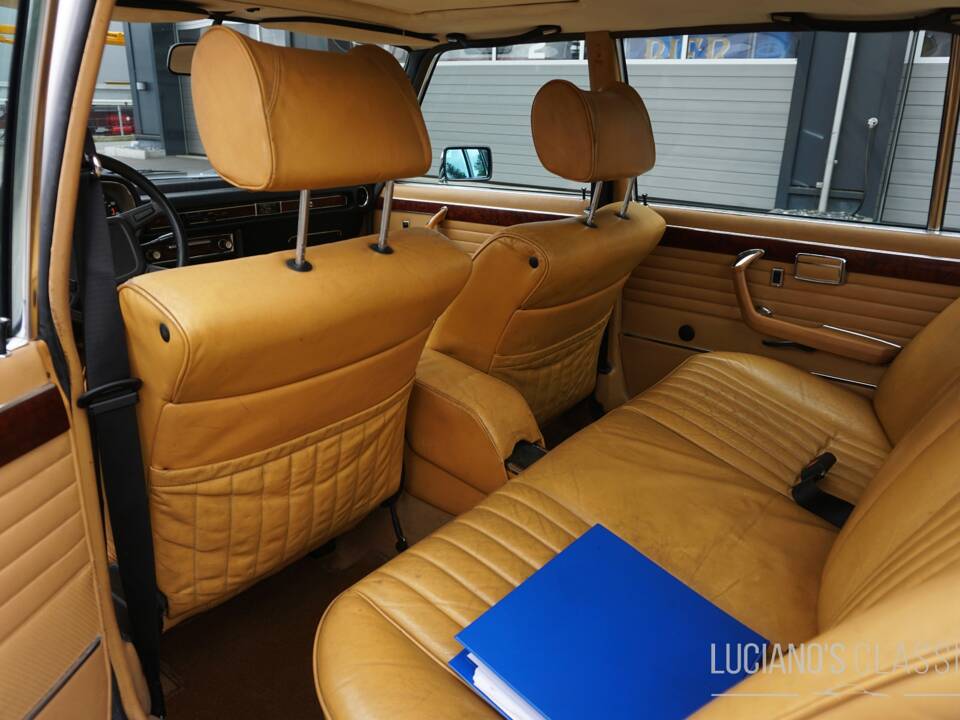 Immagine 52/76 di BMW 3,3 L (1975)