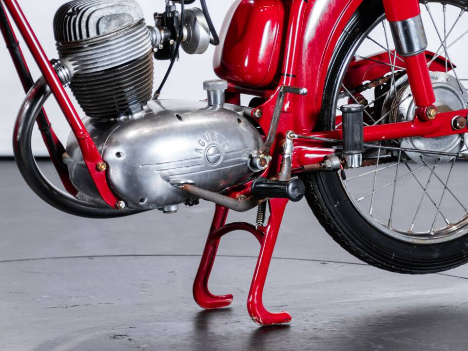 Image 16/27 of MV Agusta DUMMY (1955)