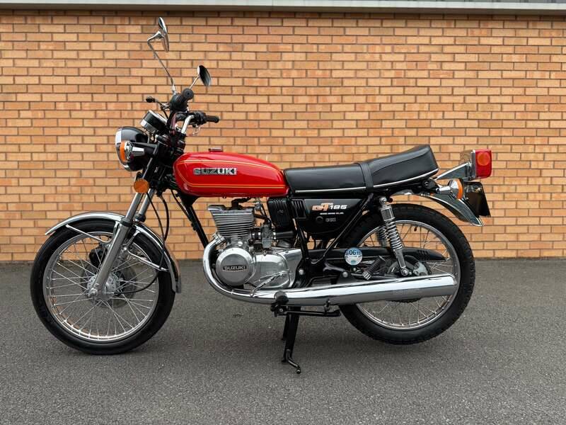 Image 2/45 de Suzuki DUMMY (1977)