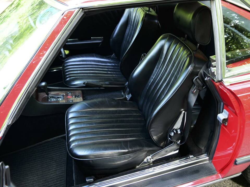 Image 28/50 of Mercedes-Benz 300 SL (1988)