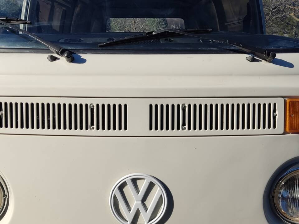 Imagen 14/50 de Volkswagen T2b panel van (1979)