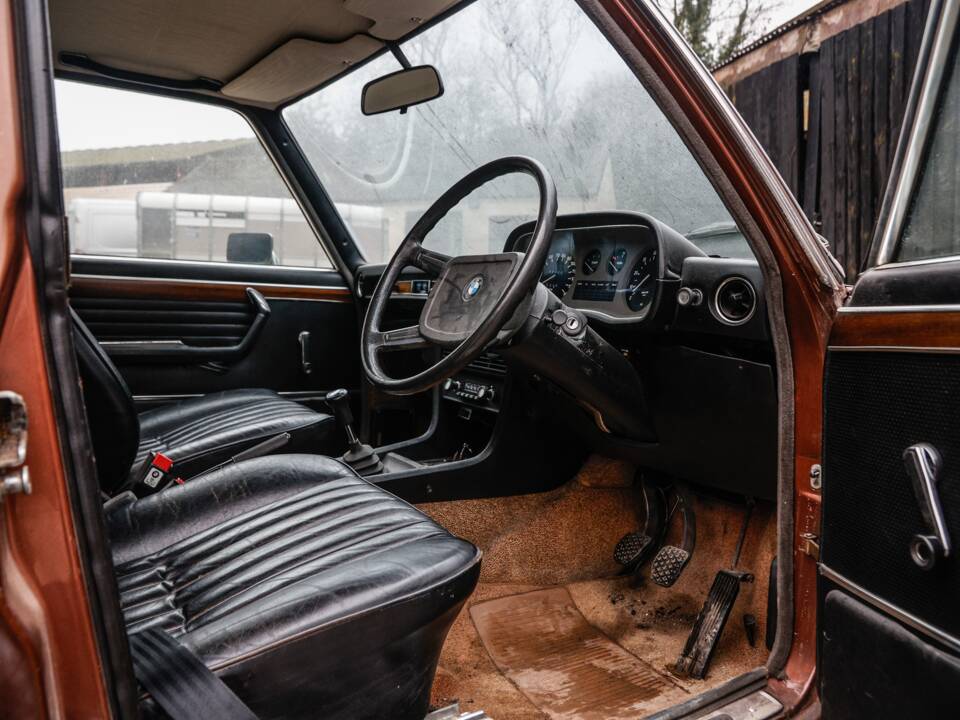 Bild 33/45 von BMW 3,0 Si (1976)