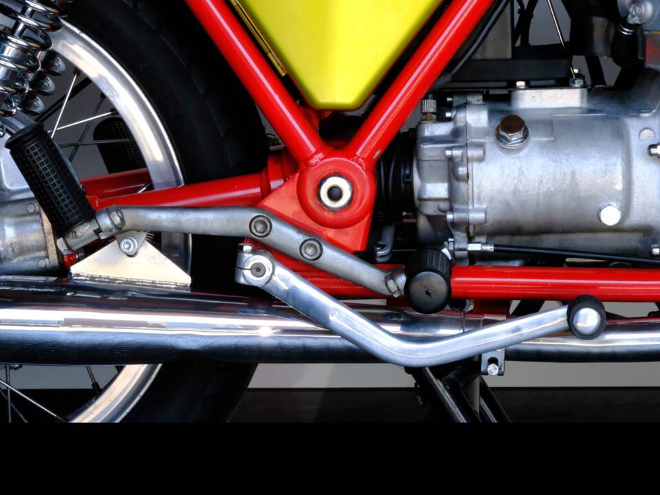Immagine 12/80 di Moto Guzzi V7 Sport (1972)