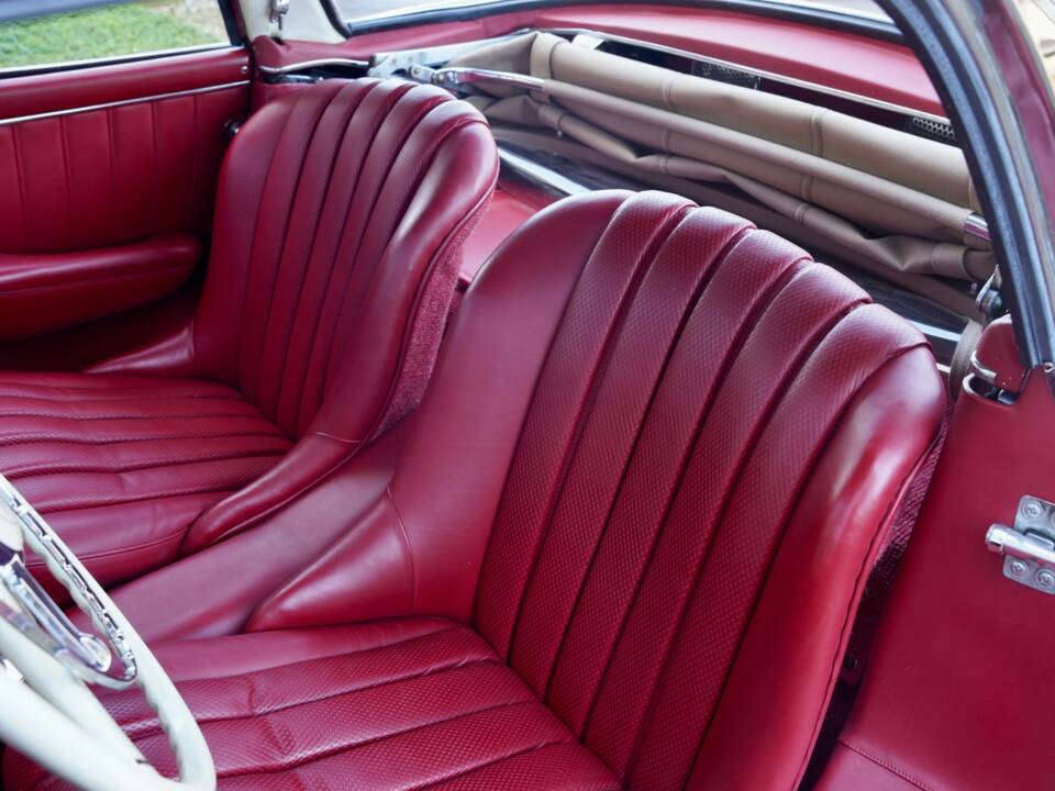 Obraz 48/50 pojazdu Mercedes-Benz 300 SL Roadster (1959)