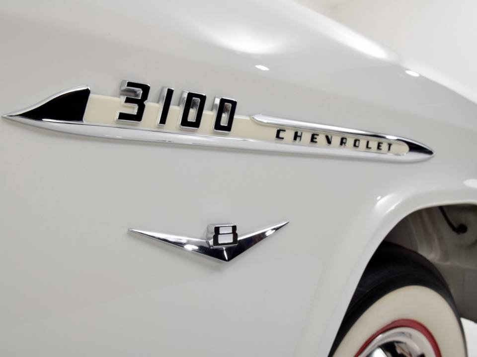 Image 34/50 de Chevrolet Task Force Cameo (1955)