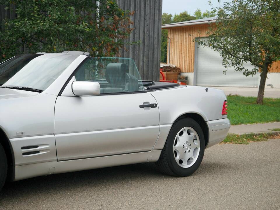 Image 49/50 of Mercedes-Benz SL 500 (1900)