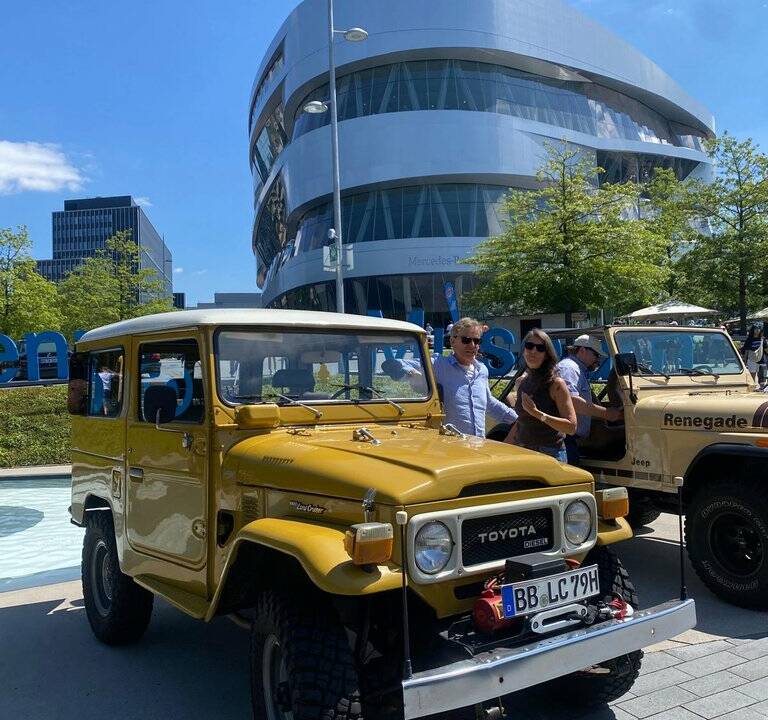 Image 4/8 de Toyota Land Cruiser BJ 40 (1979)