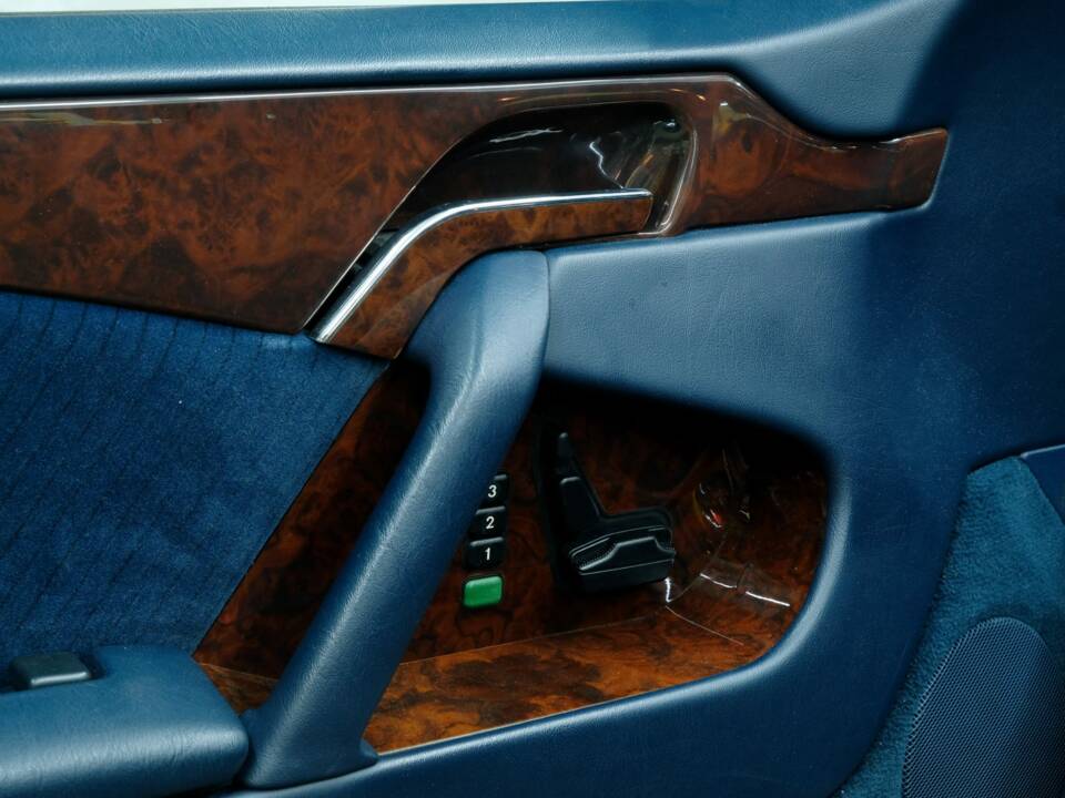 Bild 49/50 von Mercedes-Benz S 500 Coupé (1993)