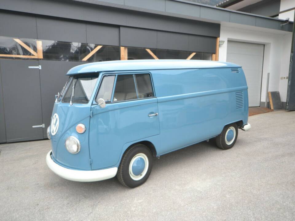Image 2/5 of Volkswagen T1 panel van (1964)