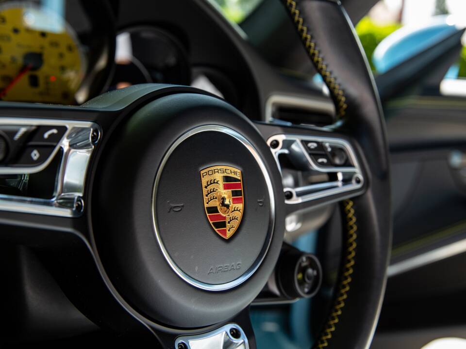 Image 12/48 of Porsche 911 Turbo S Exclusive (2017)