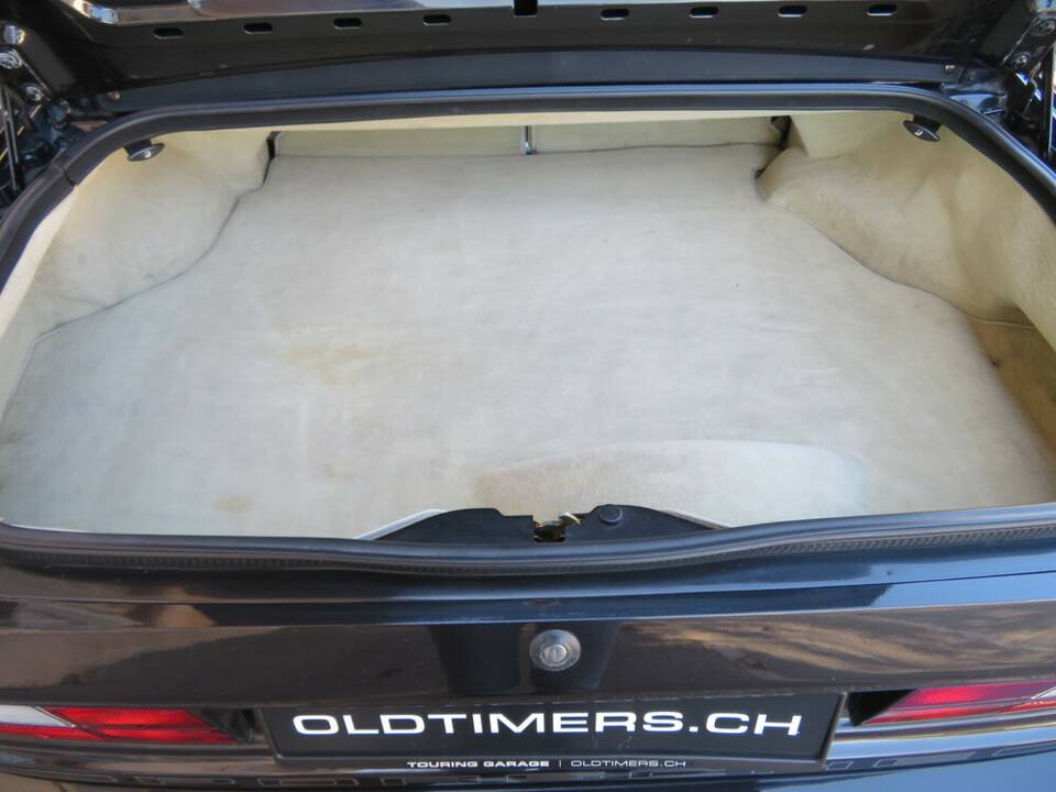 Image 14/18 de Porsche 944 S2 (1990)