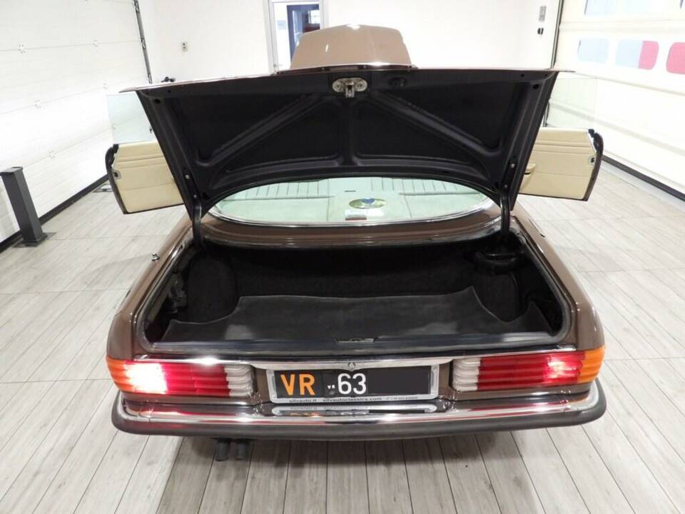 Immagine 13/15 di Mercedes-Benz 350 SLC (1976)