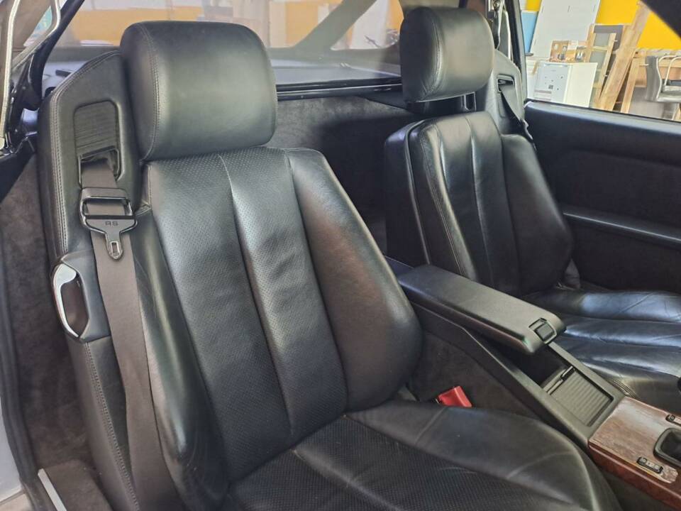Image 17/50 de Mercedes-Benz 300 SL-24 (1992)