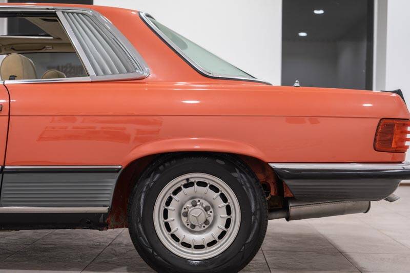 Image 27/89 of Mercedes-Benz 500 SLC (1980)