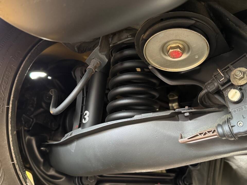 Immagine 40/46 di Mercedes-Benz 300 CE-24 (1992)