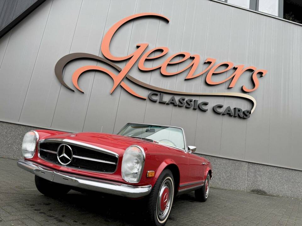 Image 16/36 de Mercedes-Benz 280 SL (1968)