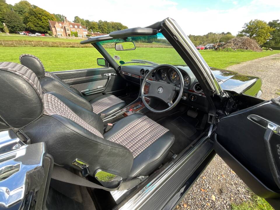 Imagen 32/45 de Mercedes-Benz 300 SL (1988)