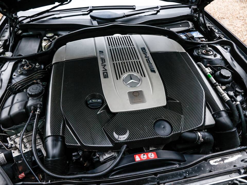 Immagine 46/46 di Mercedes-Benz SL 65 AMG (2005)