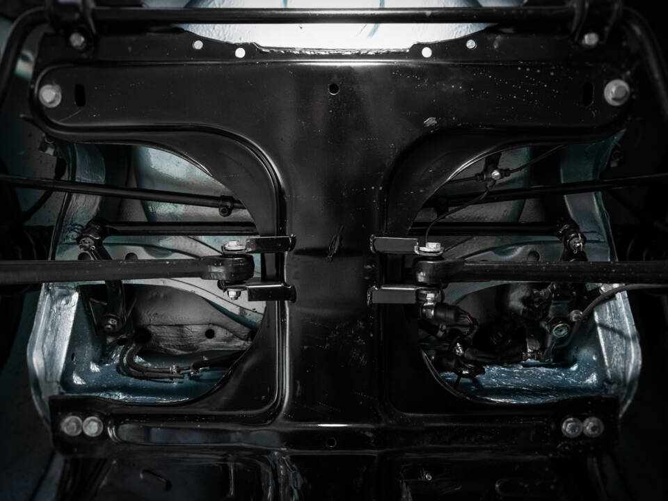 Image 25/33 of Volkswagen Beetle 1303 LS (1973)