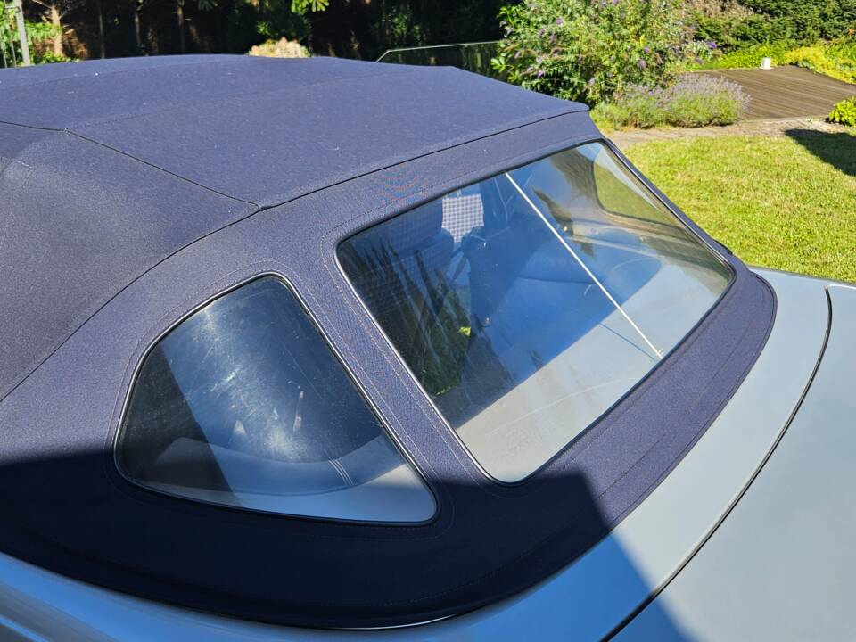 Image 19/22 of Mercedes-Benz 300 SL (1988)