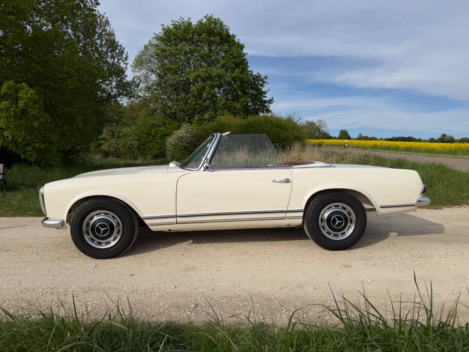 Image 3/5 of Mercedes-Benz 230 SL (1964)