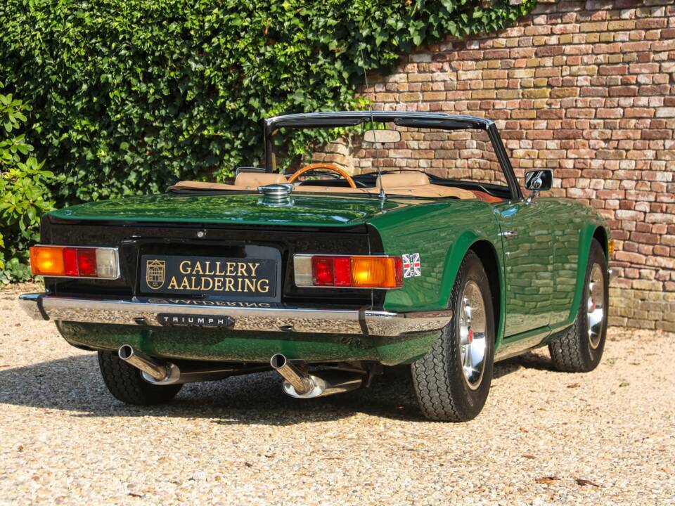 Immagine 47/50 di Triumph TR 6 (1976)