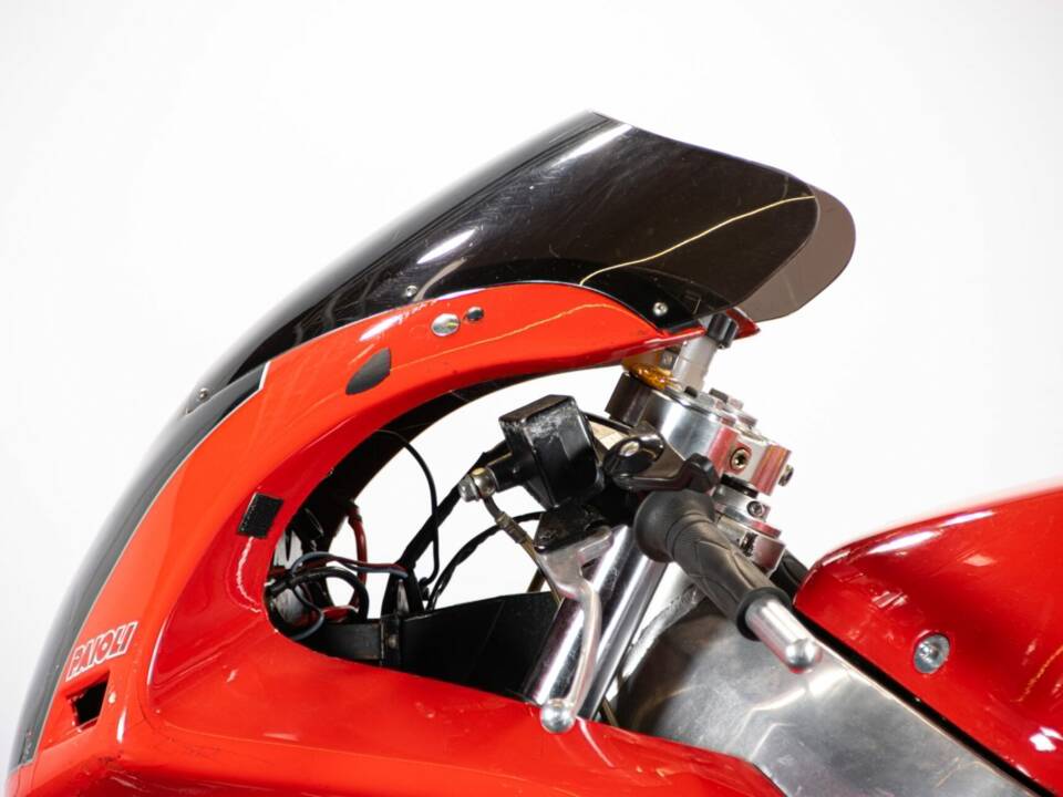Image 19/50 of Bimota SB6 (1994)