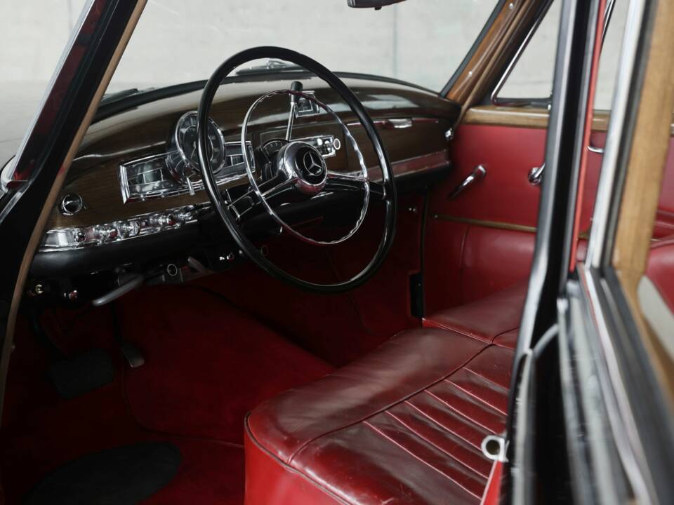 Image 16/50 de Mercedes-Benz 300 c (1956)