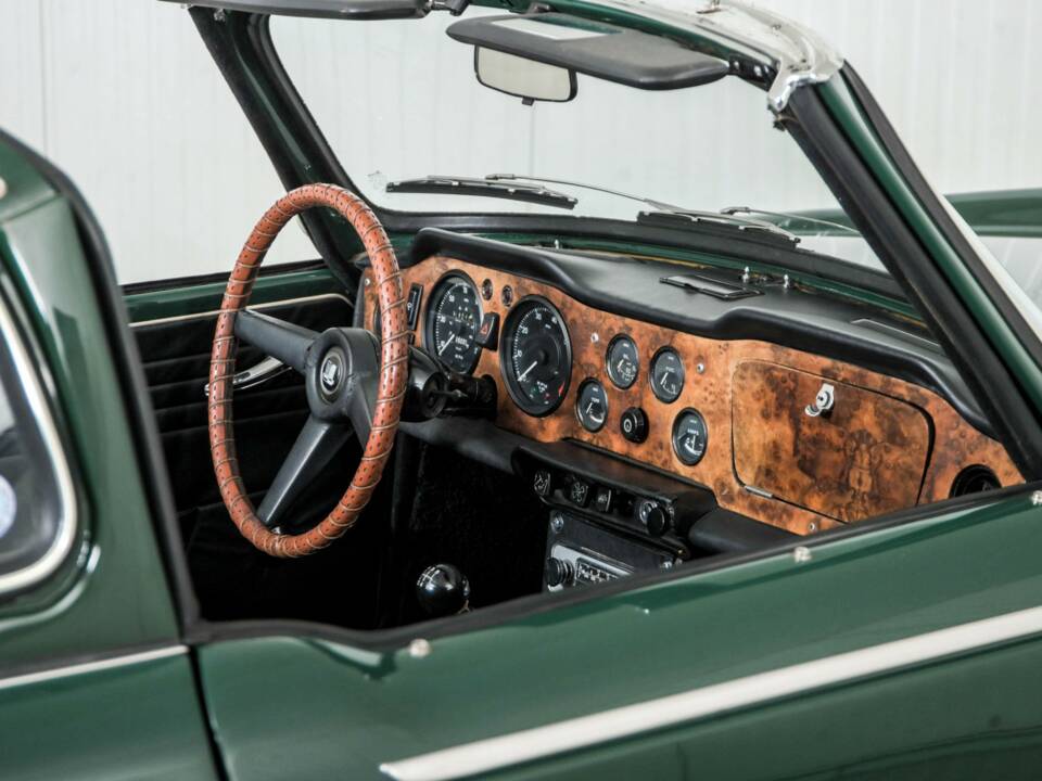 Imagen 32/50 de Triumph TR 5 PI (1968)