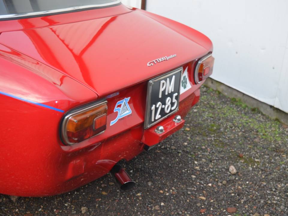Imagen 3/15 de Alfa Romeo Giulia 1300 GT Junior (1967)