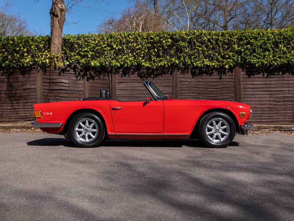 Image 9/41 of Triumph TR 6 (1972)