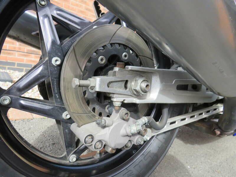 Bild 36/43 von Honda VF 1000RG (1988)