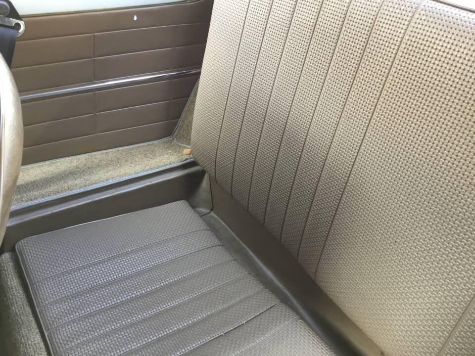 Image 22/83 of Volkswagen Karmann Ghia 1500 (1969)