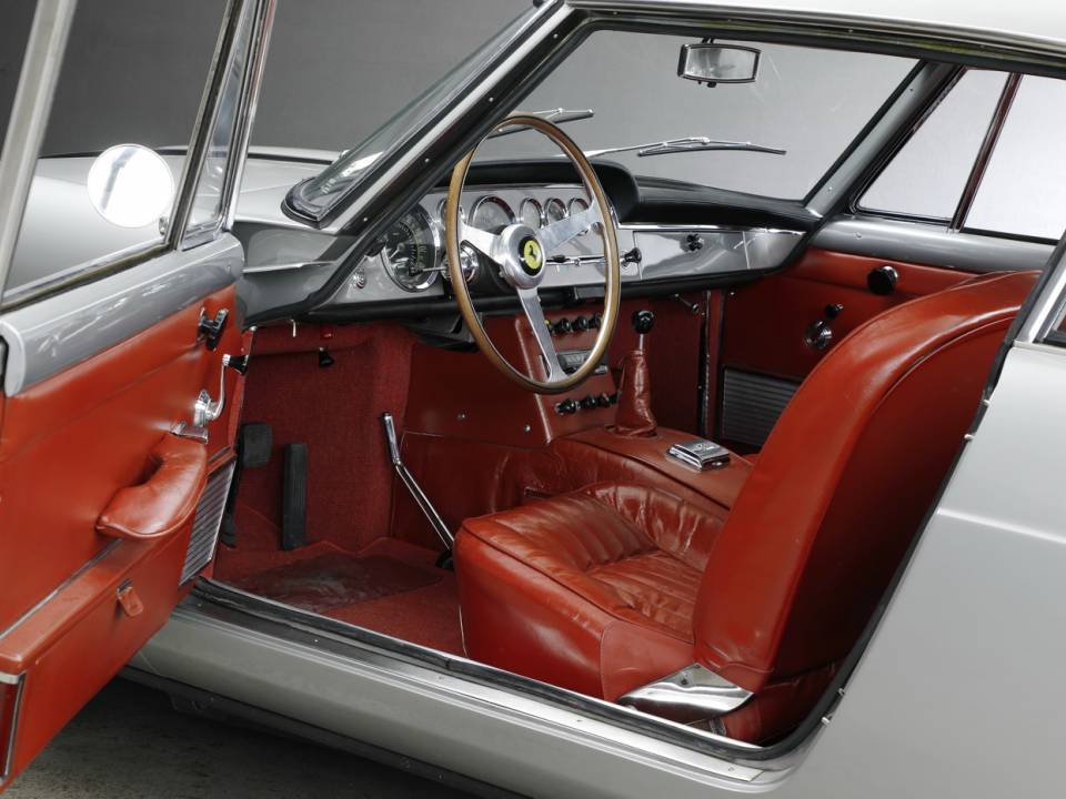 Bild 14/28 von Ferrari 250 GT&#x2F;E (1961)