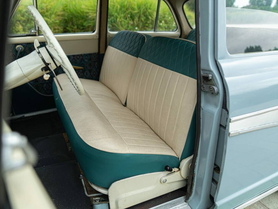 Afbeelding 35/50 van SIMCA Aronde P 60 Monthléry Spéciale (1960)