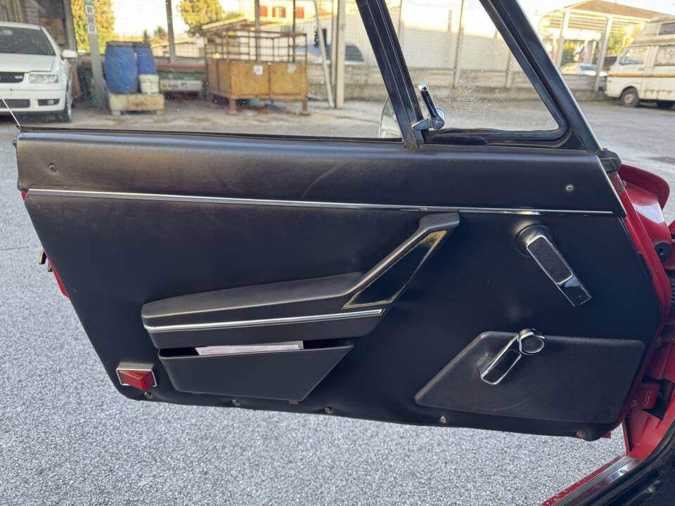 Bild 34/68 von Alfa Romeo 1.6 Spider (1988)