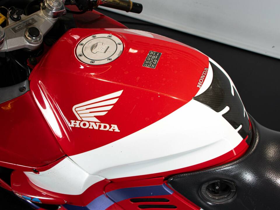 Immagine 44/46 di Honda DUMMY (1995)