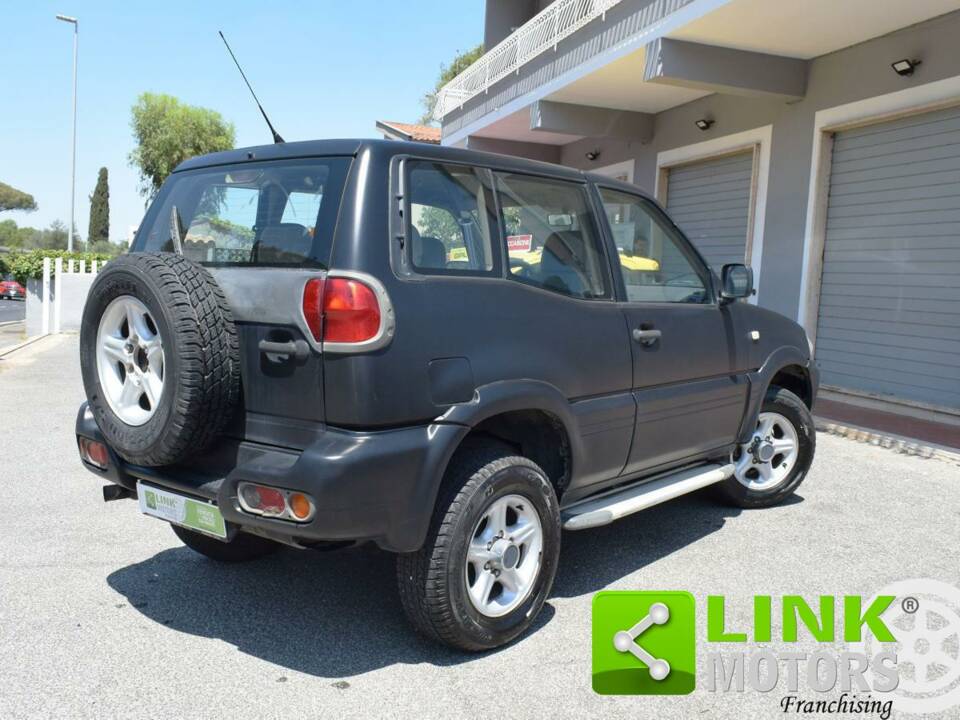 Immagine 3/10 di Nissan Terrano II 2.7 TD (2000)