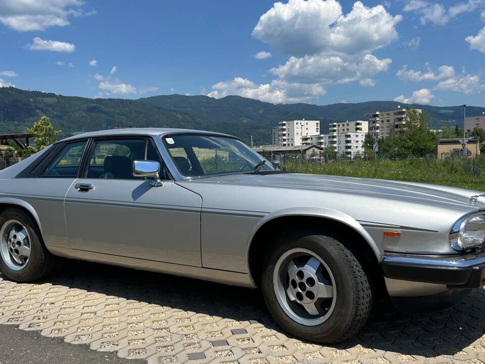 Image 6/6 of Jaguar XJ-S H.E. (1981)