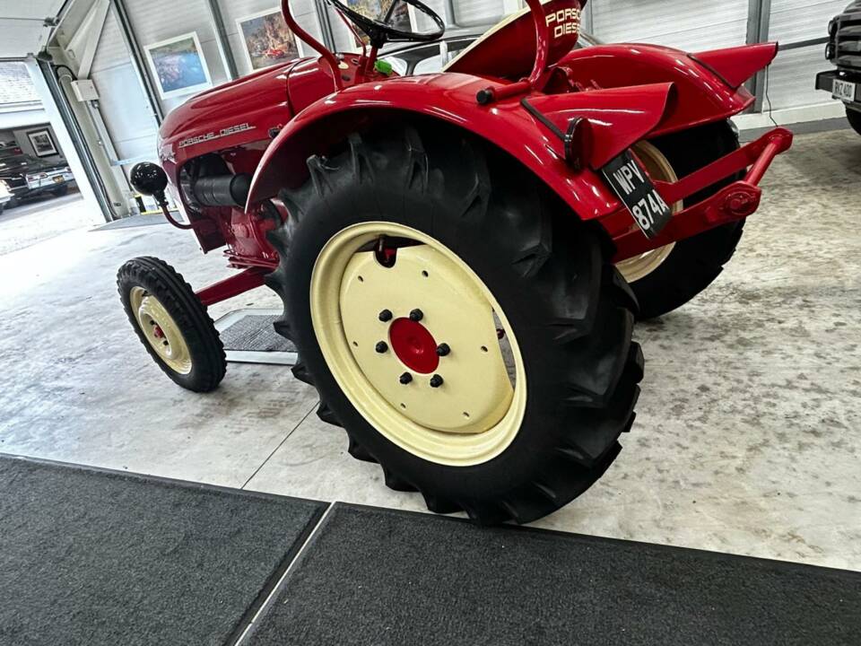 Imagen 6/17 de Porsche-Diesel Junior K (1955)