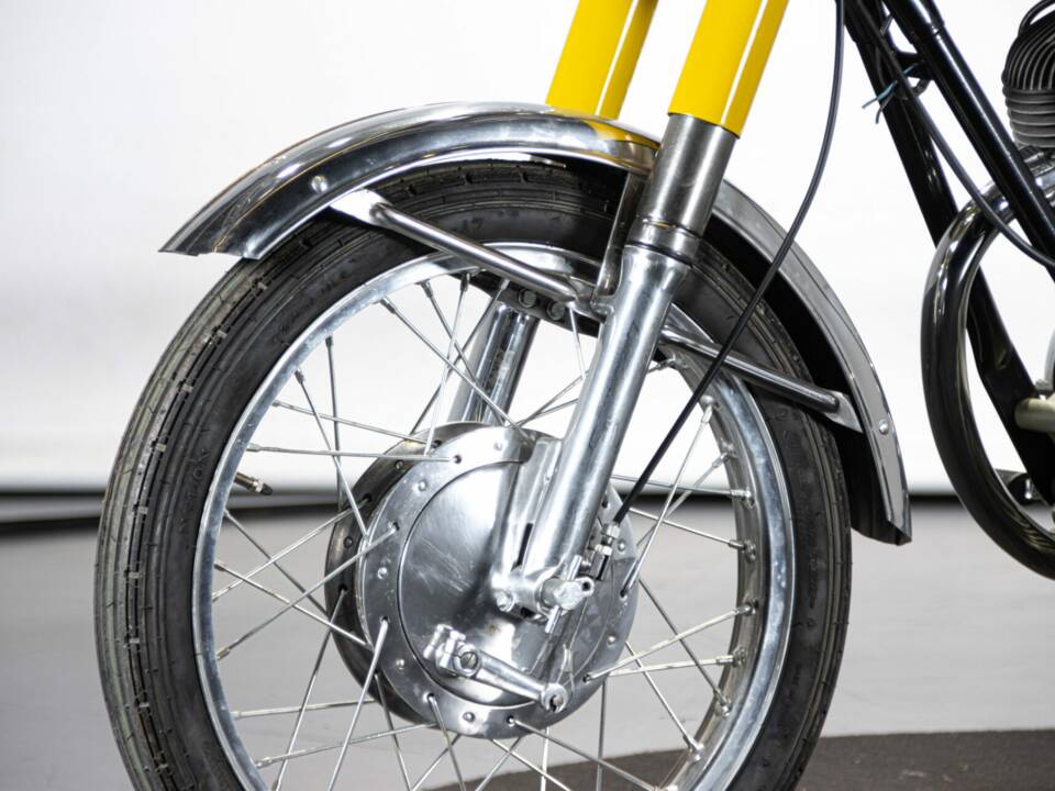 Imagen 47/50 de Gilera 150 Autostrada (1971)