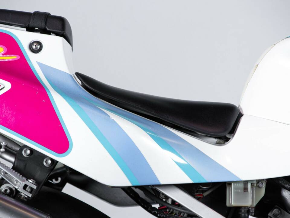 Bild 39/50 von Suzuki RGV 250 Gamma (1992)