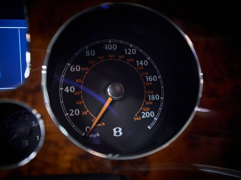 Image 88/100 of Bentley Continental Flying Spur (2008)