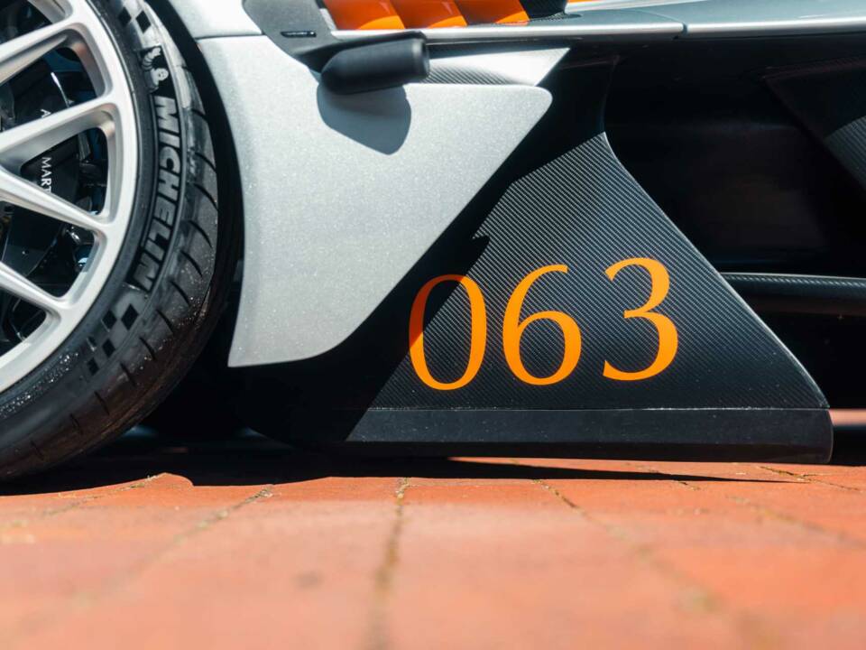 Image 30/38 de Aston Martin Valkyrie AMR Pro (2022)