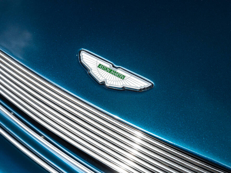 Image 6/36 de Aston Martin Virage Volante (1995)