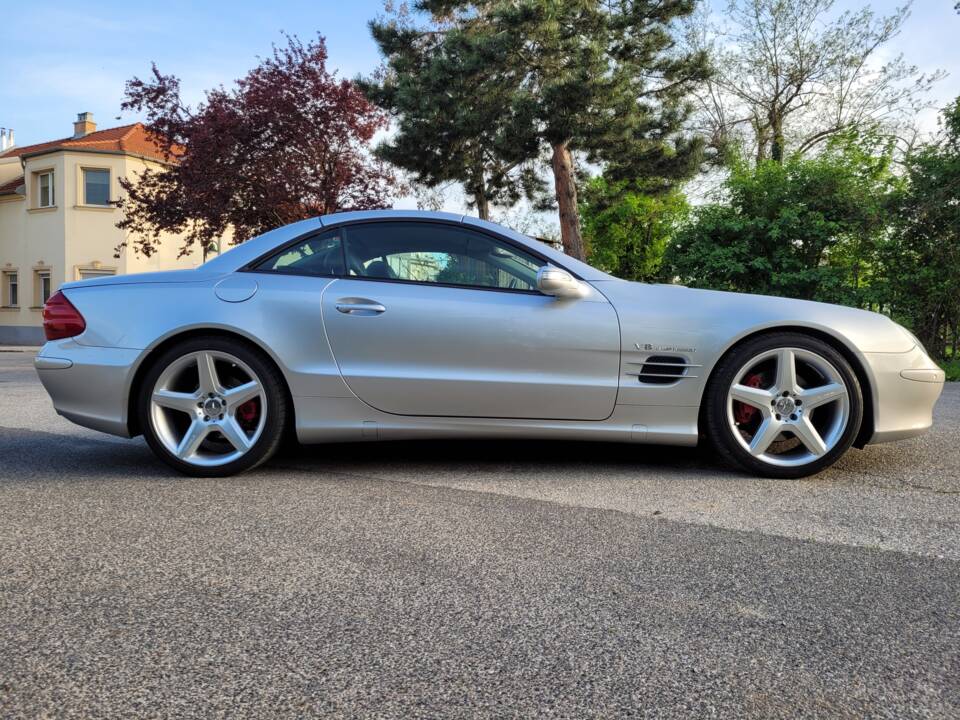 Bild 16/97 von Mercedes-Benz SL 500 (2004)