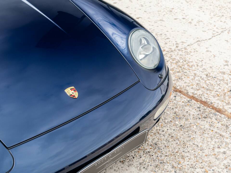 Afbeelding 19/32 van Porsche 911 Carrera (1994)